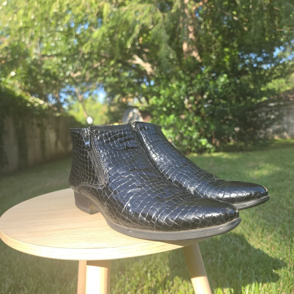 Black Crocodile Embossed Pointed Toe Ankle Boots Side Zip Low Heel Mens